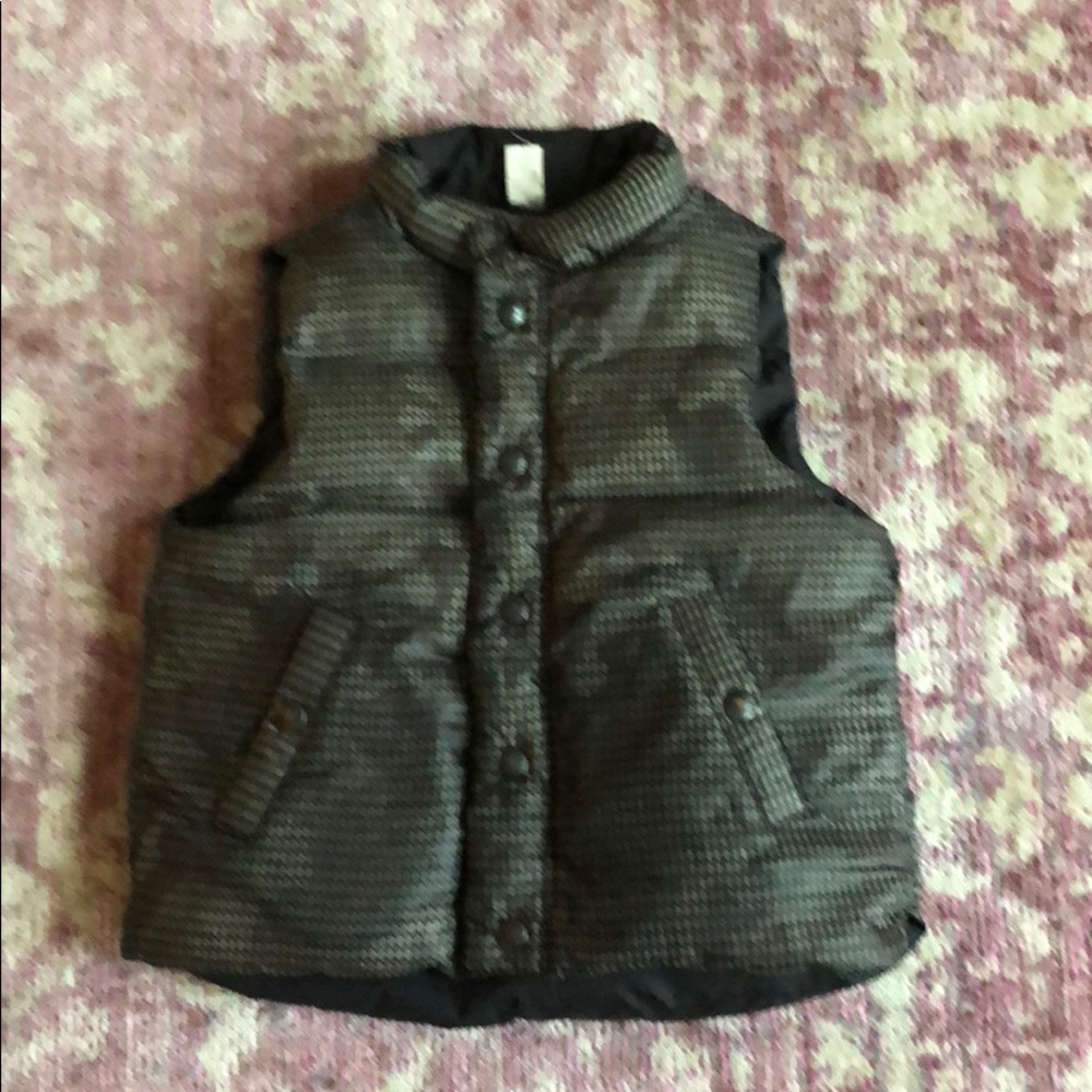 BabyGap boys reversible insulated vest with snaps